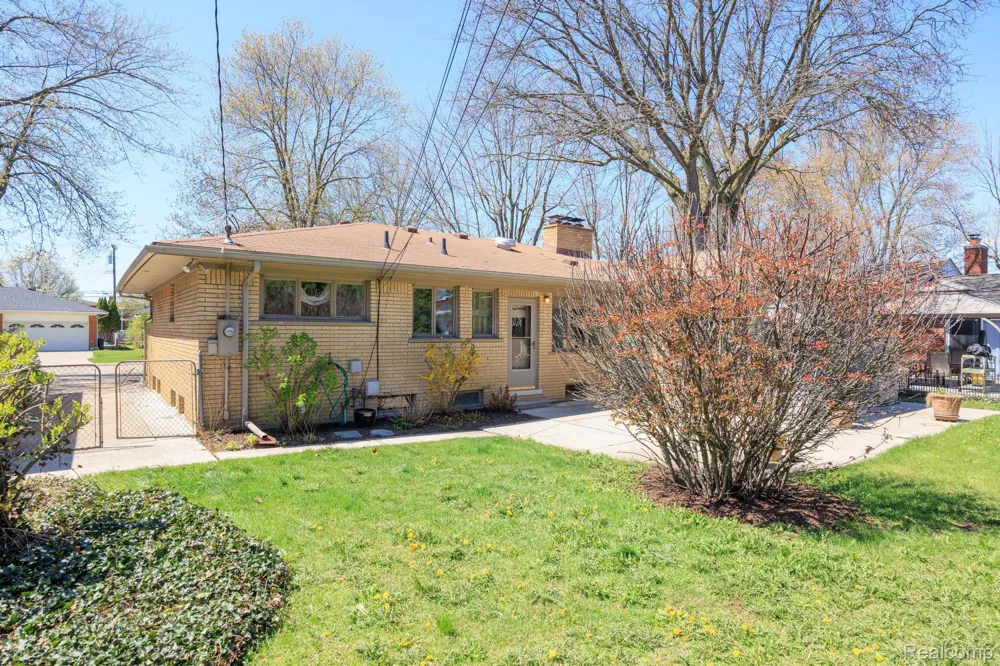 30712 Champine Street St Clair Shores City, MI 48082