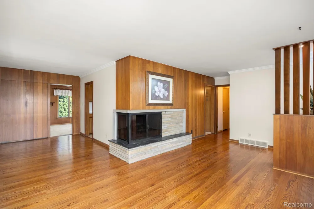 30712 Champine Street St Clair Shores City, MI 48082