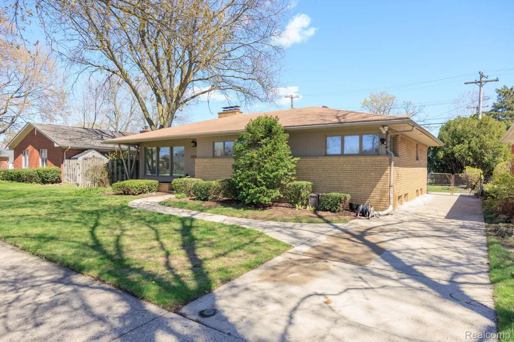 30712 Champine Street St Clair Shores City, MI 48082