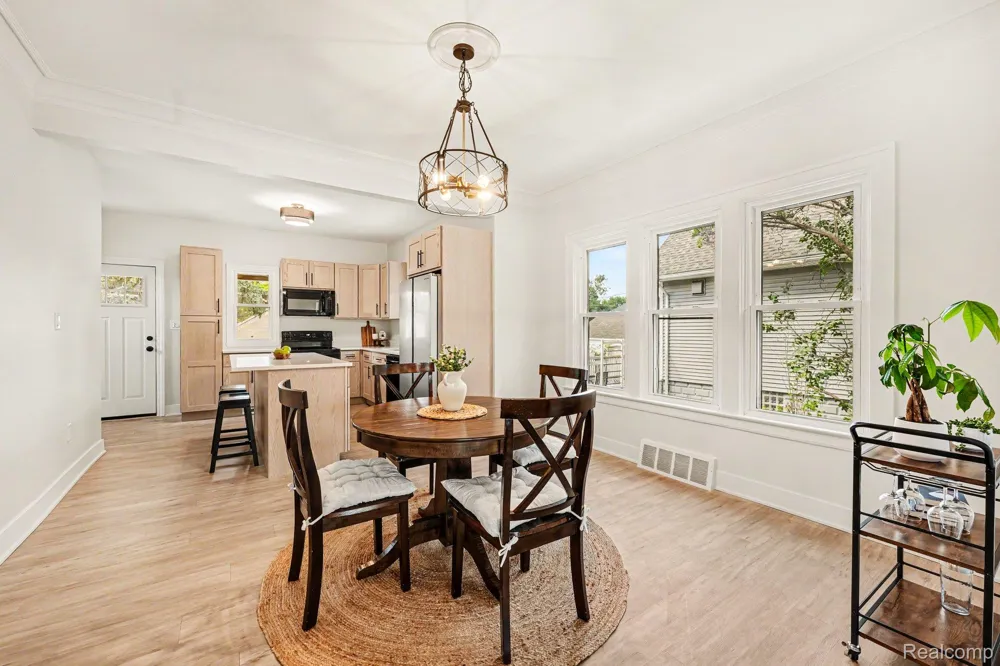 20834 Ardmore Park Drive St Clair Shores City, MI 48081