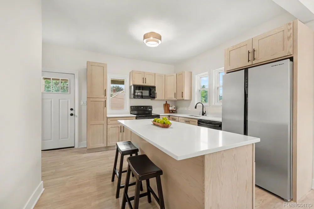 20834 Ardmore Park Drive St Clair Shores City, MI 48081