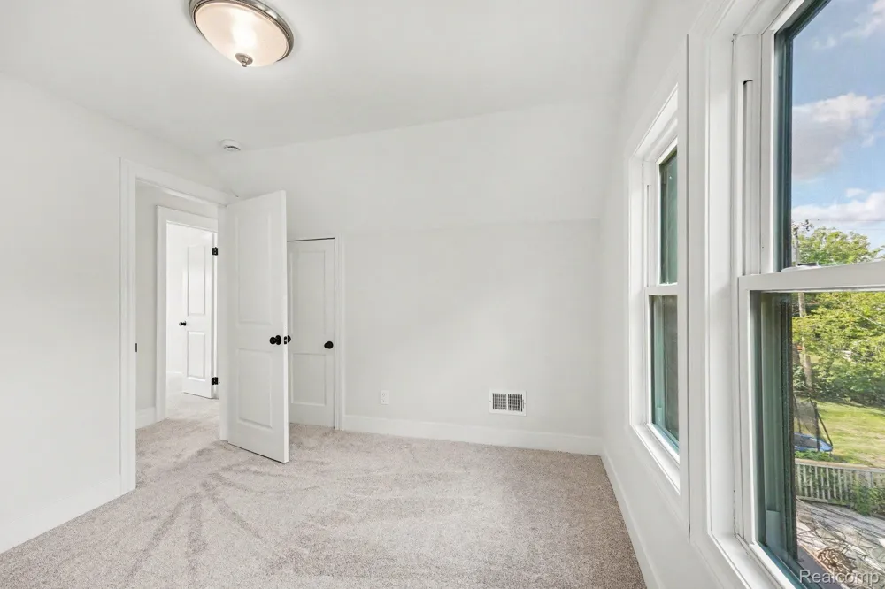 20834 Ardmore Park Drive St Clair Shores City, MI 48081