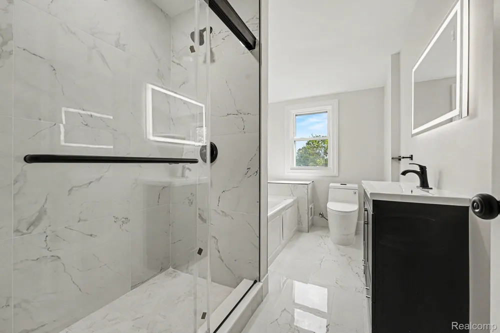 20834 Ardmore Park Drive St Clair Shores City, MI 48081