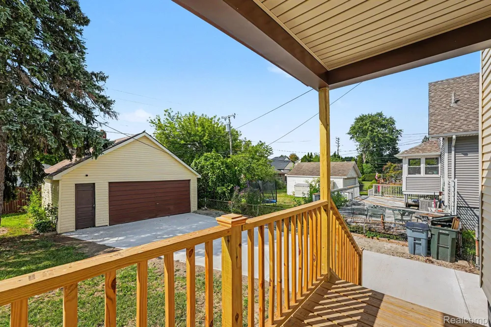 20834 Ardmore Park Drive St Clair Shores City, MI 48081