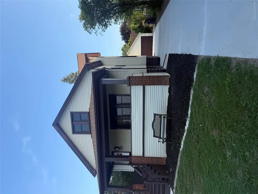 20834 Ardmore Park Drive St Clair Shores City, MI 48081
