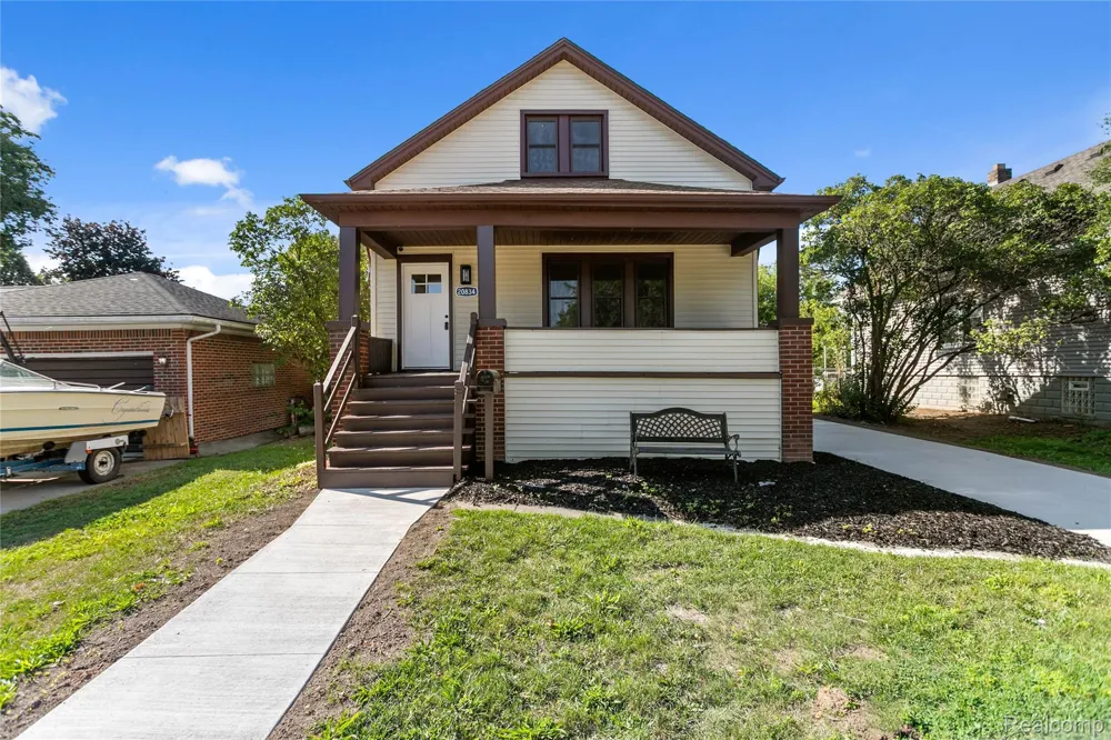 20834 Ardmore Park Drive St Clair Shores City, MI 48081