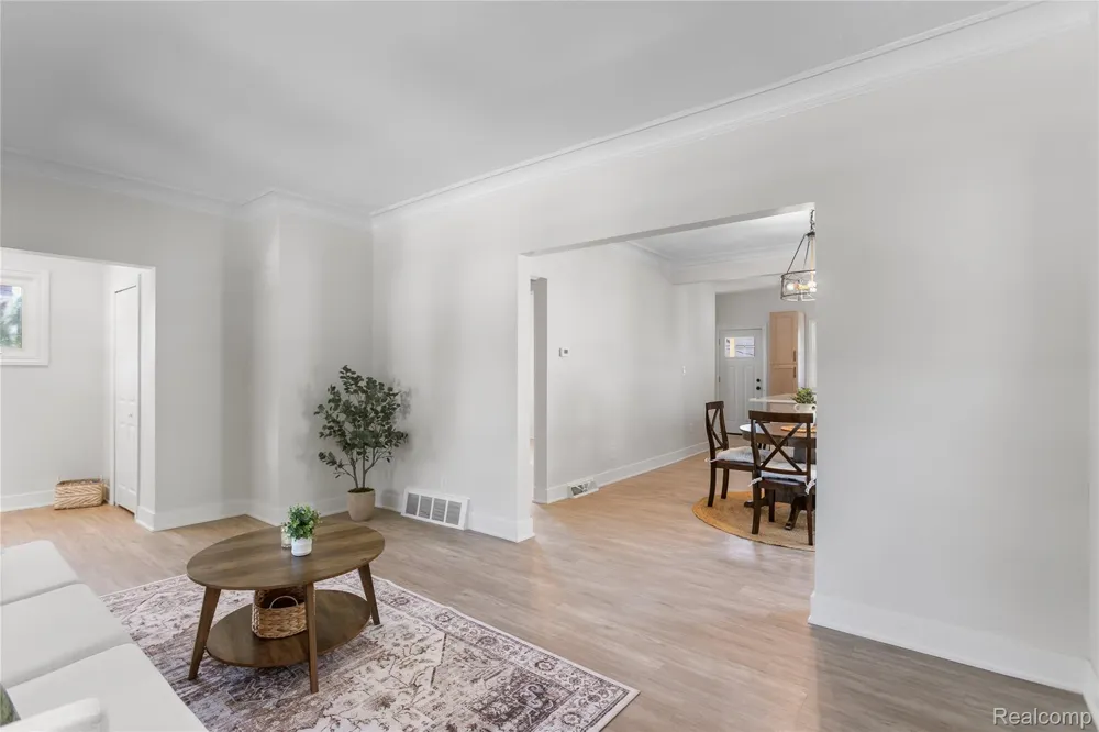 20834 Ardmore Park Drive St Clair Shores City, MI 48081