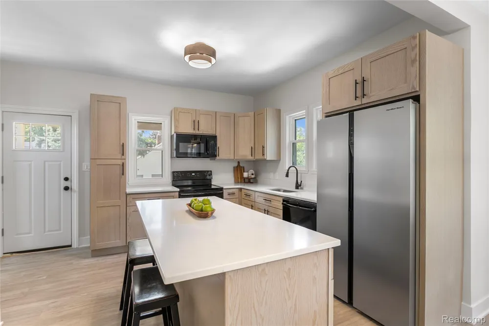 20834 Ardmore Park Drive St Clair Shores City, MI 48081