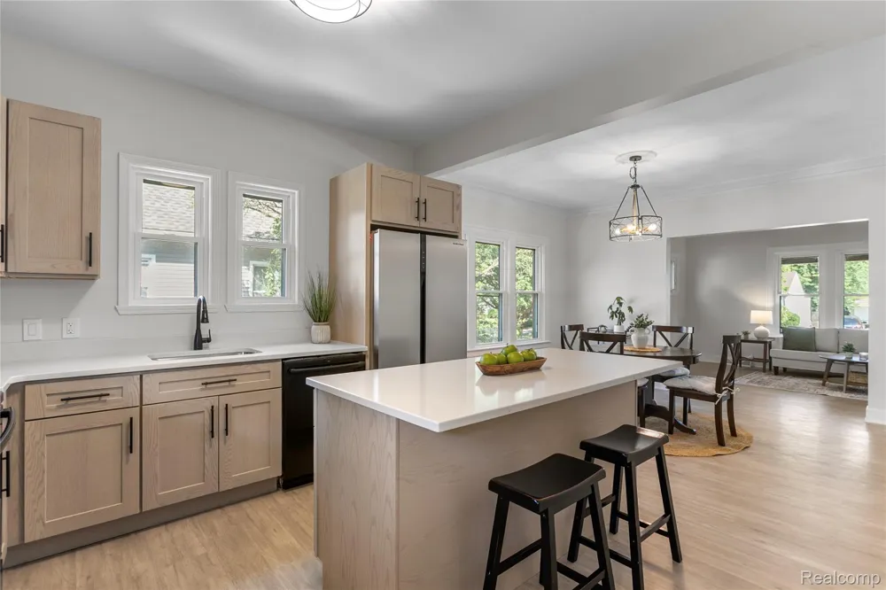 20834 Ardmore Park Drive St Clair Shores City, MI 48081