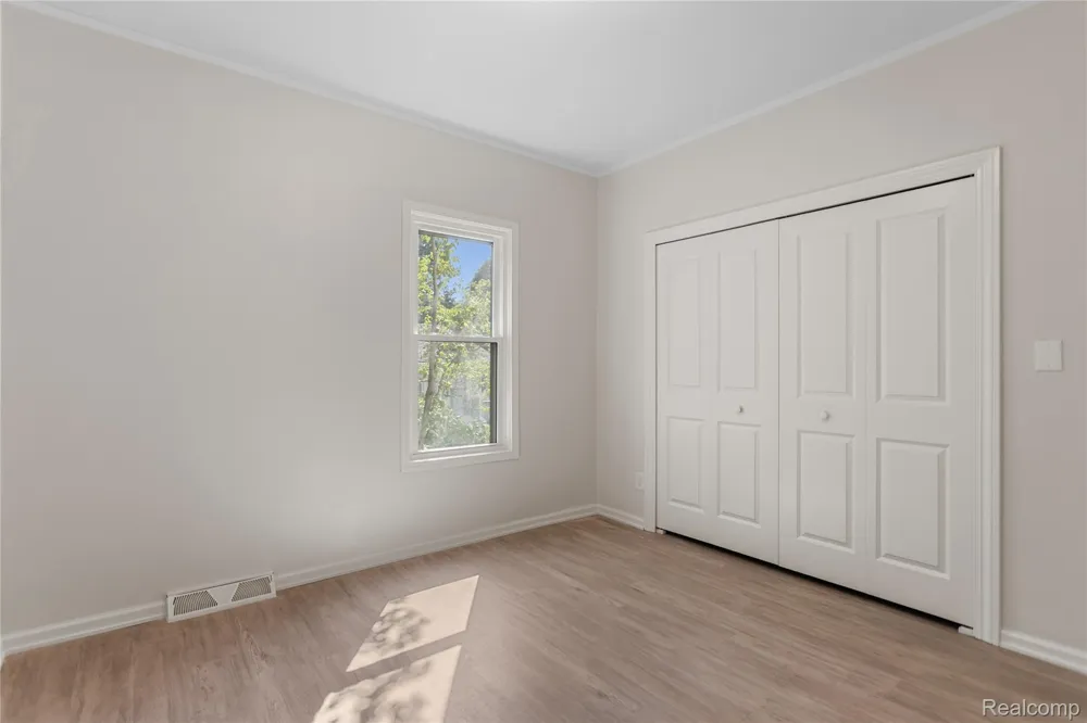 20834 Ardmore Park Drive St Clair Shores City, MI 48081