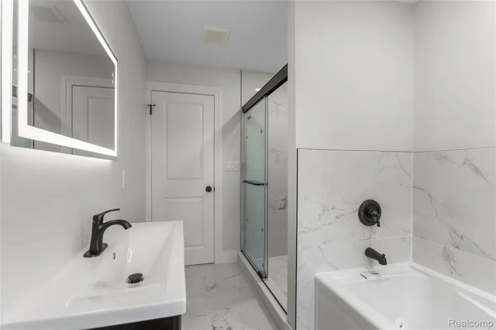 20834 Ardmore Park Drive St Clair Shores City, MI 48081