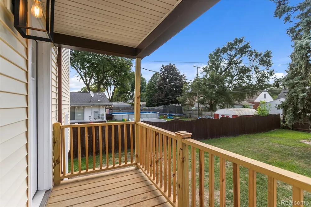 20834 Ardmore Park Drive St Clair Shores City, MI 48081