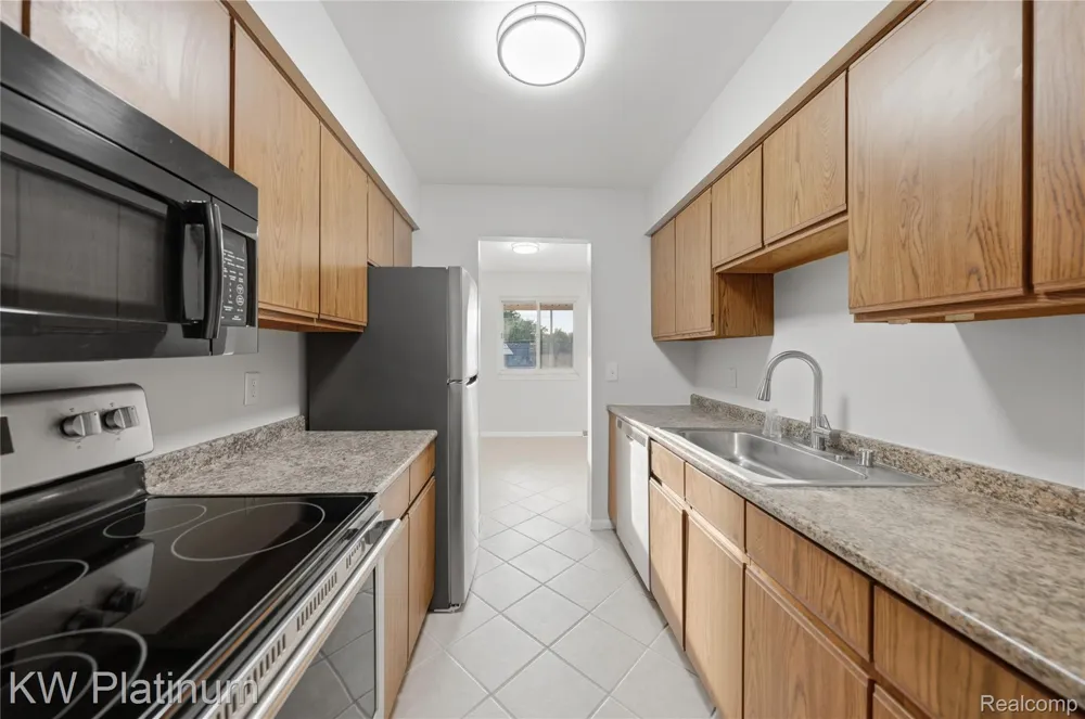 21542 Saint Gertrude Street #6 St Clair Shores City, MI 48081