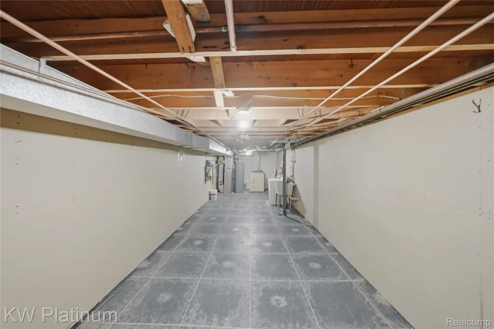 21542 Saint Gertrude Street #6 St Clair Shores City, MI 48081