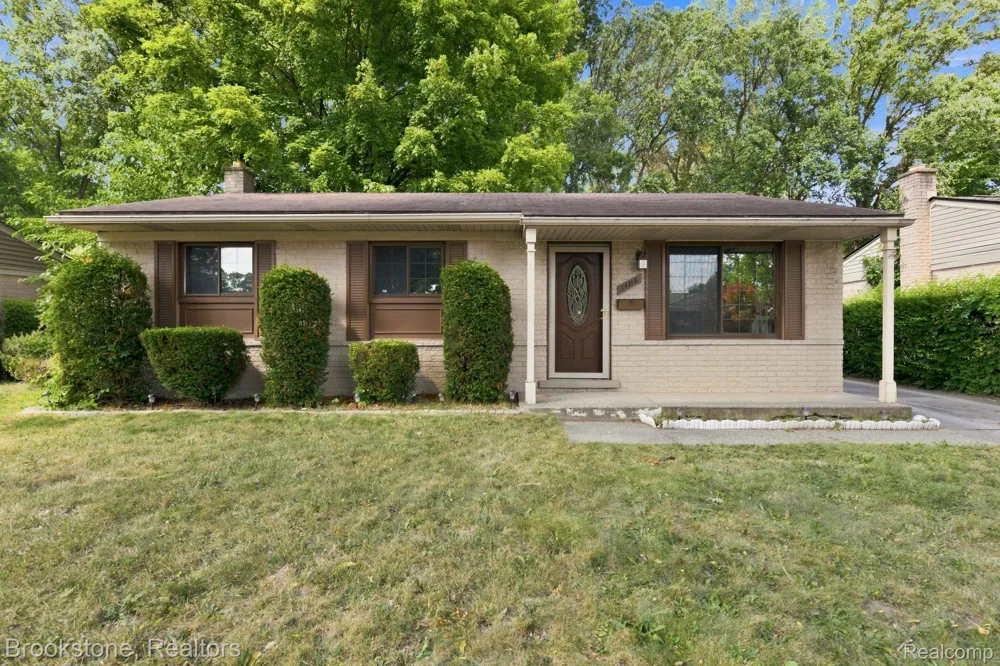 34116 Kennedy Street Westland City, MI 48185