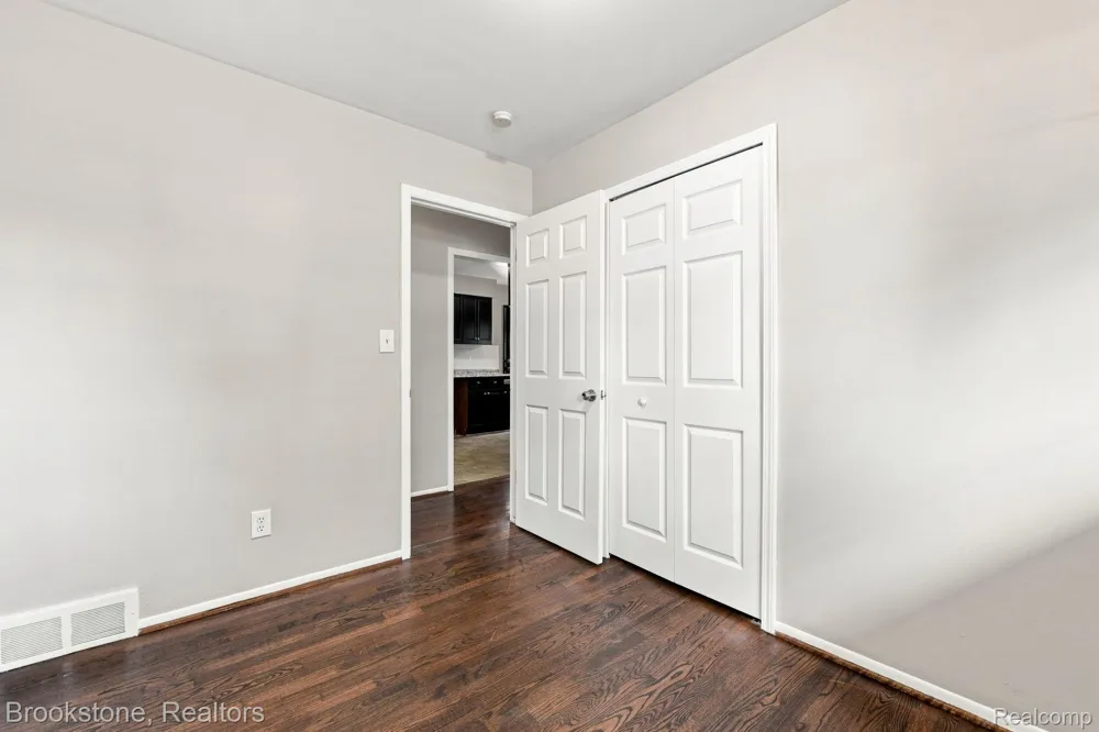 34116 Kennedy Street Westland City, MI 48185