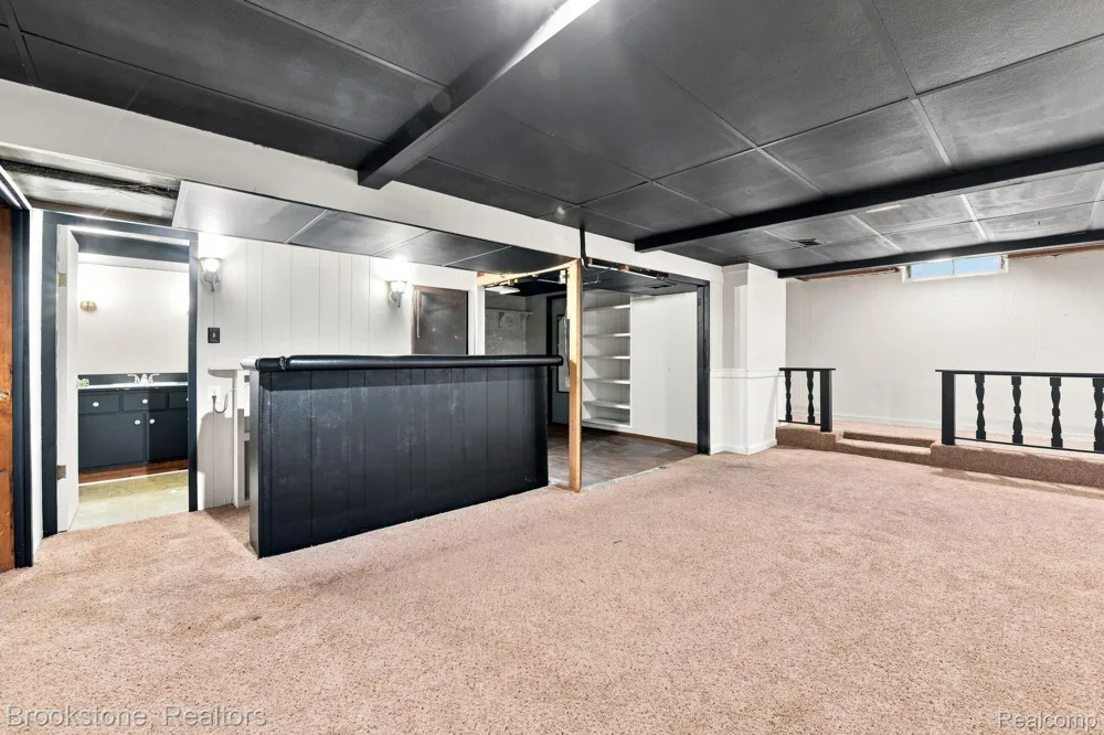 34116 Kennedy Street Westland City, MI 48185