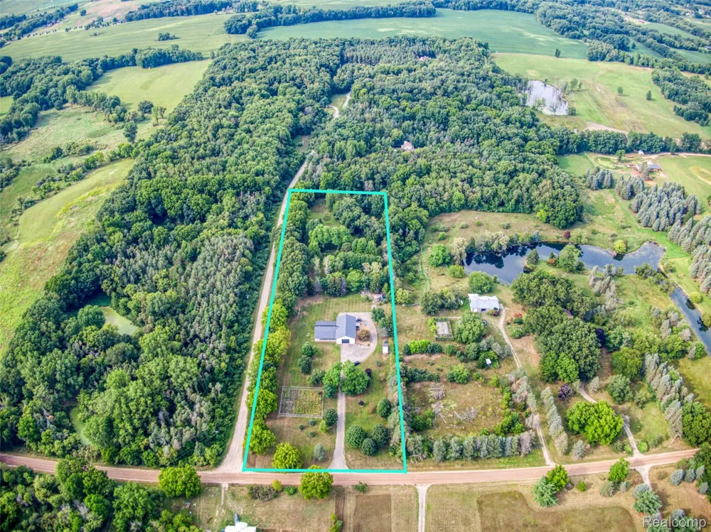11150 Roberts Road Iosco Township, MI 49285