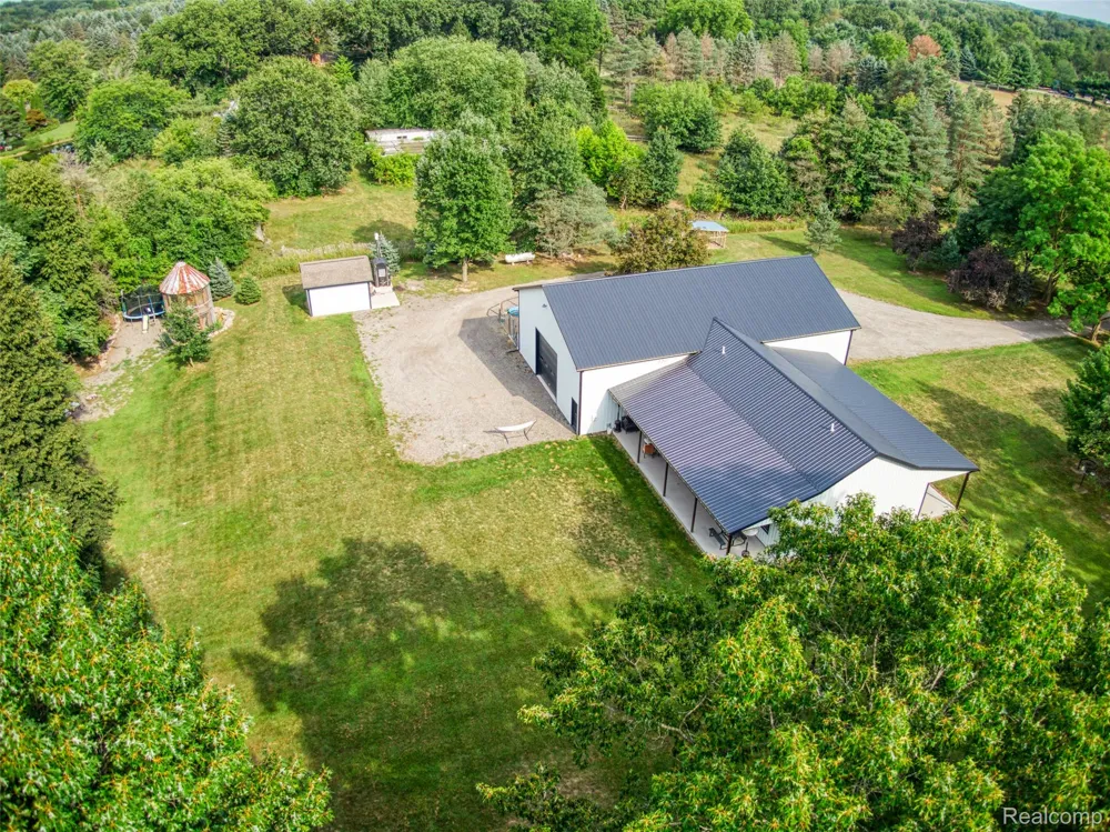 11150 Roberts Road Iosco Township, MI 49285