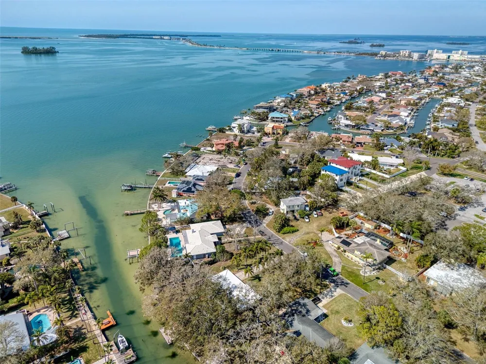 5 SHORE DRIVE Dunedin, FL 34698