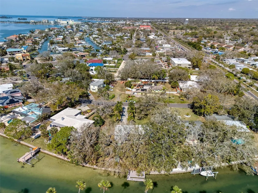 5 SHORE DRIVE Dunedin, FL 34698