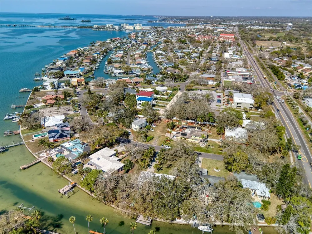 5 SHORE DRIVE Dunedin, FL 34698