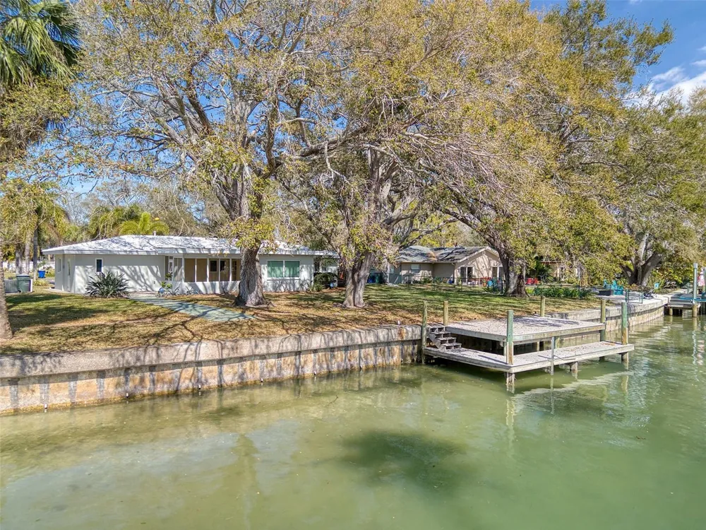 5 SHORE DRIVE Dunedin, FL 34698