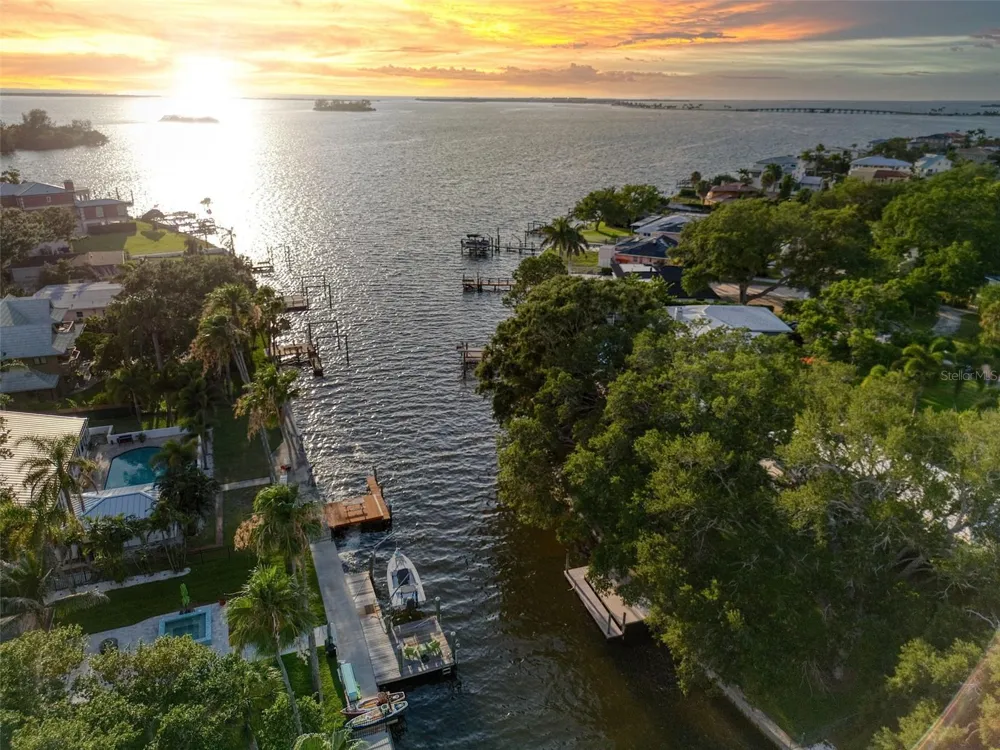 5 SHORE DRIVE Dunedin, FL 34698