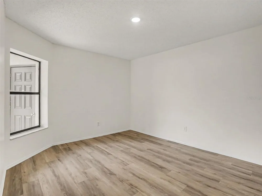 84 LAKEPOINTE CIRCLE Kissimmee, FL 34743