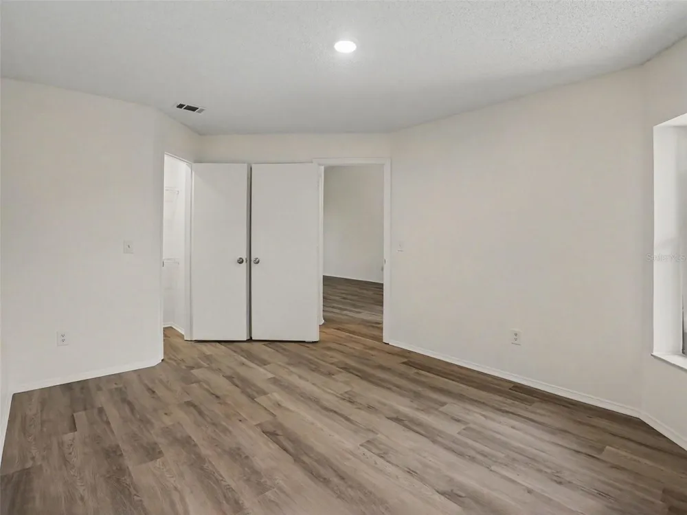 84 LAKEPOINTE CIRCLE Kissimmee, FL 34743