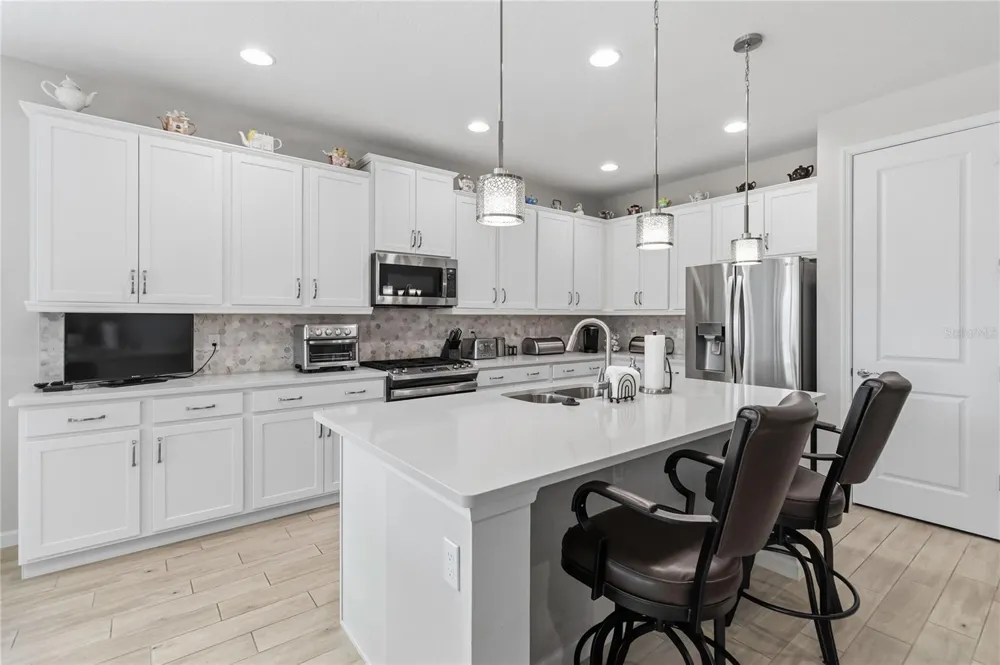 1212 VICTORIA HILLS DRIVE Deland, FL 32724