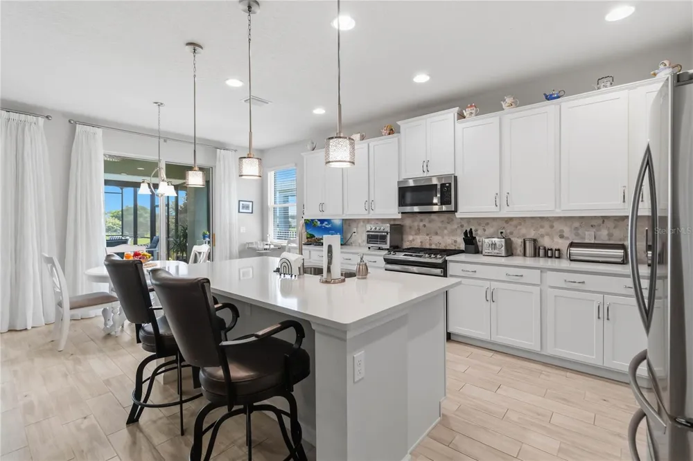 1212 VICTORIA HILLS DRIVE Deland, FL 32724