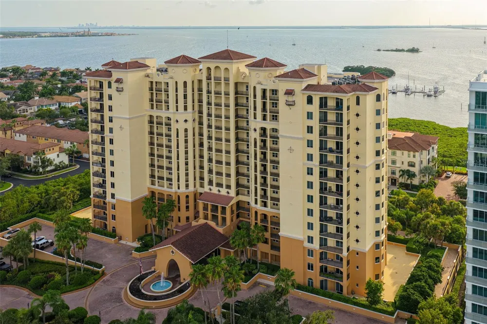 5823 BOWEN DANIEL DRIVE #1501 Tampa, FL 33616