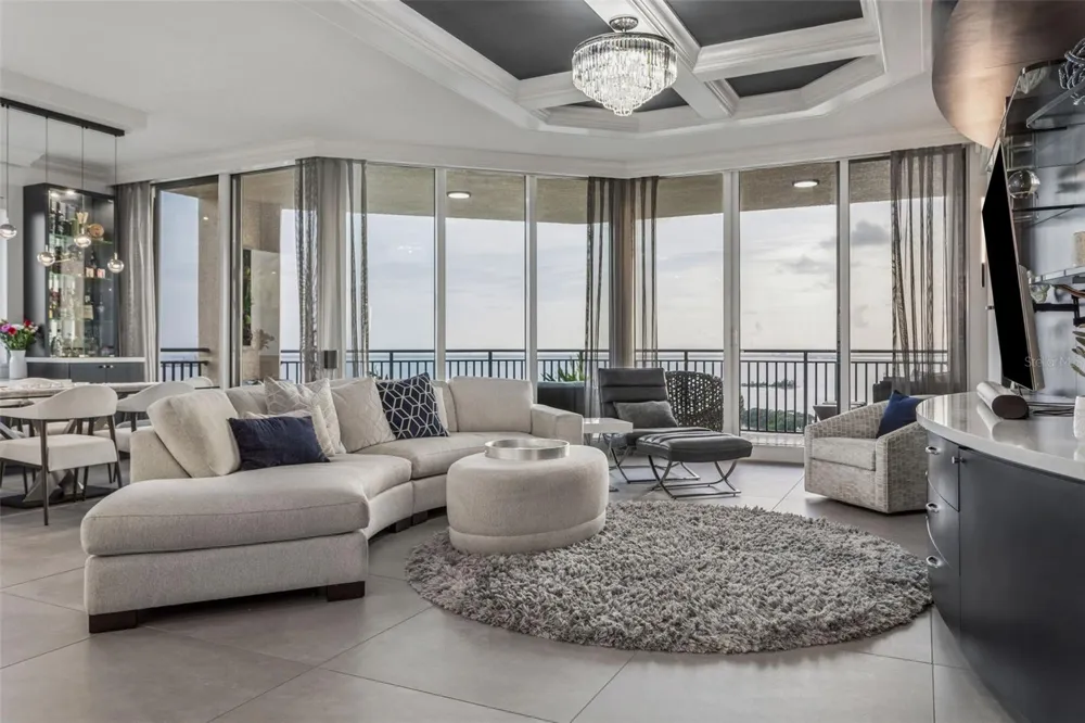 5823 BOWEN DANIEL DRIVE #1501 Tampa, FL 33616