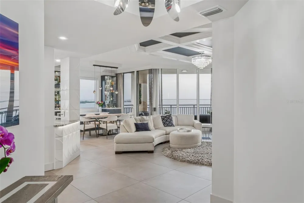 5823 BOWEN DANIEL DRIVE #1501 Tampa, FL 33616