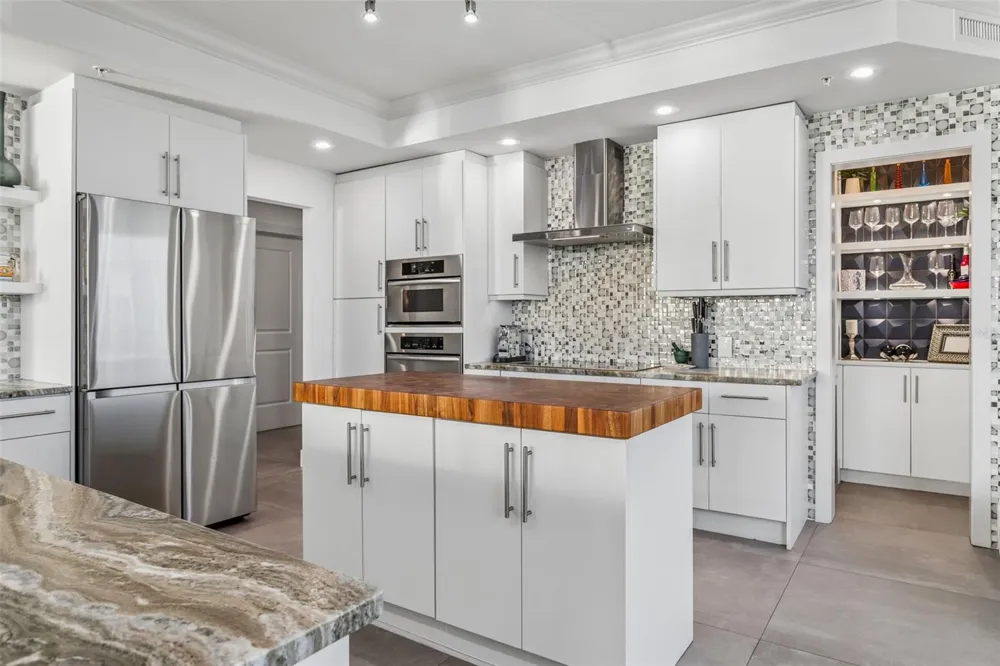 5823 BOWEN DANIEL DRIVE #1501 Tampa, FL 33616