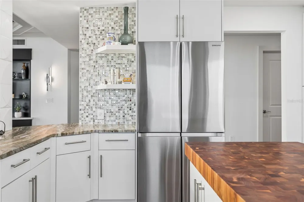 5823 BOWEN DANIEL DRIVE #1501 Tampa, FL 33616