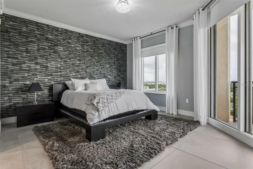 5823 BOWEN DANIEL DRIVE #1501 Tampa, FL 33616