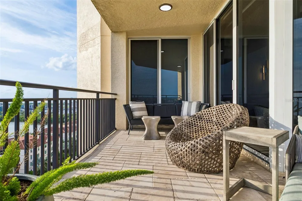 5823 BOWEN DANIEL DRIVE #1501 Tampa, FL 33616