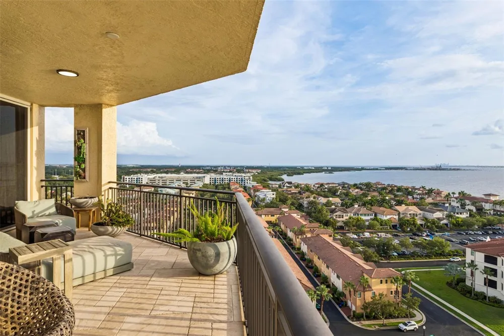 5823 BOWEN DANIEL DRIVE #1501 Tampa, FL 33616