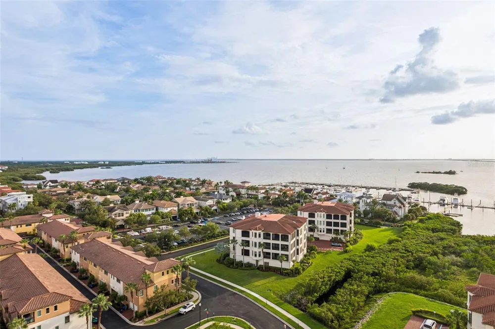 5823 BOWEN DANIEL DRIVE #1501 Tampa, FL 33616