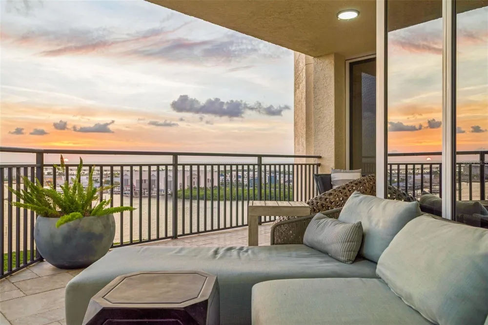 5823 BOWEN DANIEL DRIVE #1501 Tampa, FL 33616