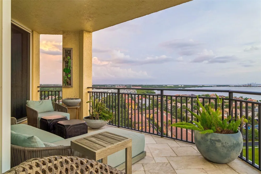 5823 BOWEN DANIEL DRIVE #1501 Tampa, FL 33616