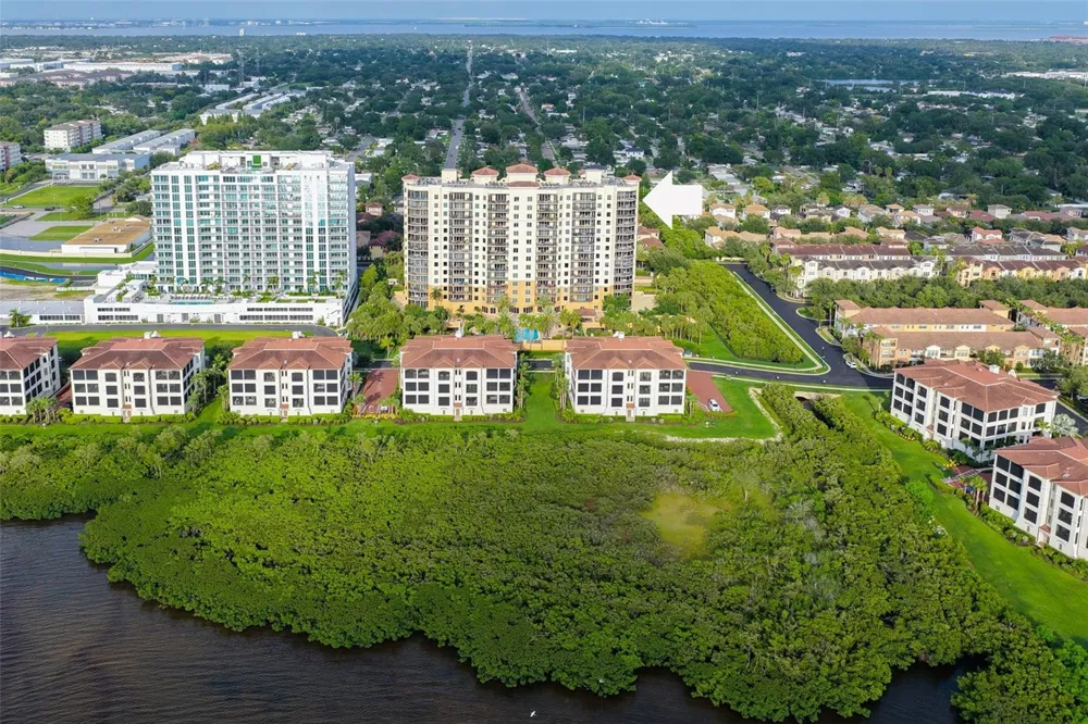 5823 BOWEN DANIEL DRIVE #1501 Tampa, FL 33616