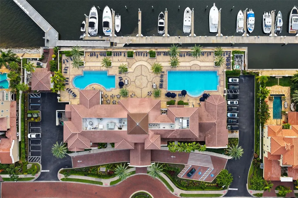 5823 BOWEN DANIEL DRIVE #1501 Tampa, FL 33616