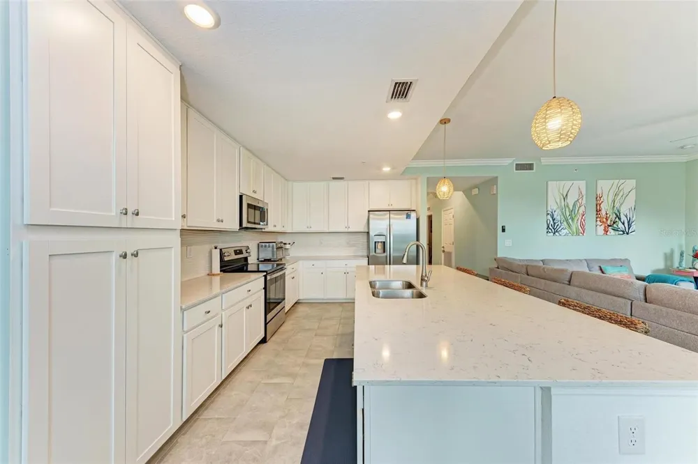 18114 GAWTHROP DRIVE #103 Bradenton, FL 34211