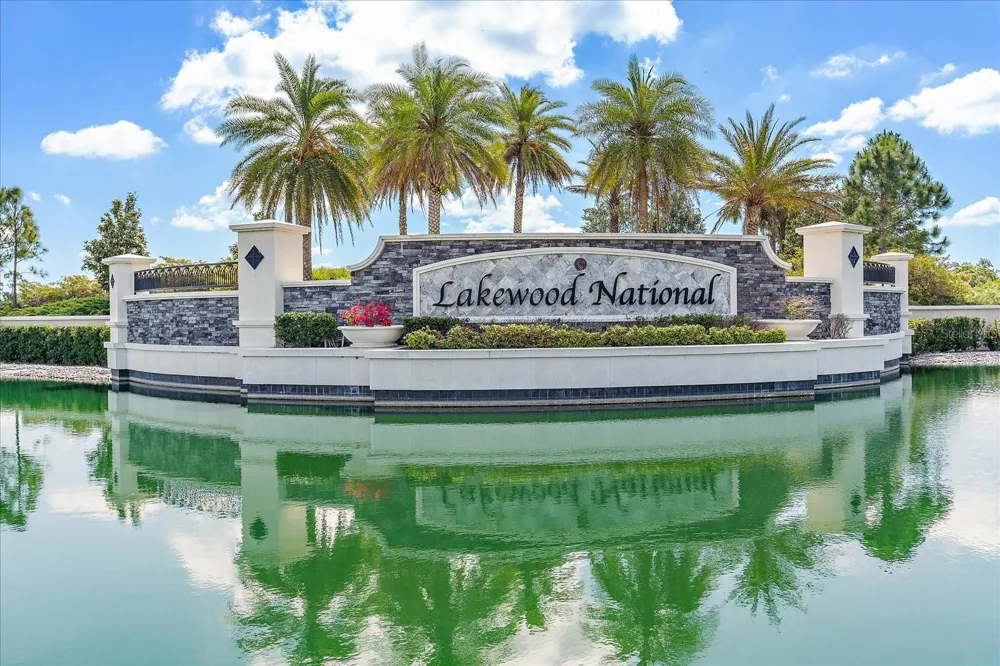 18114 GAWTHROP DRIVE #103 Bradenton, FL 34211