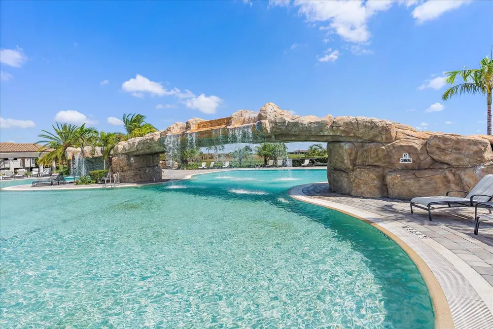 18114 GAWTHROP DRIVE #103 Bradenton, FL 34211