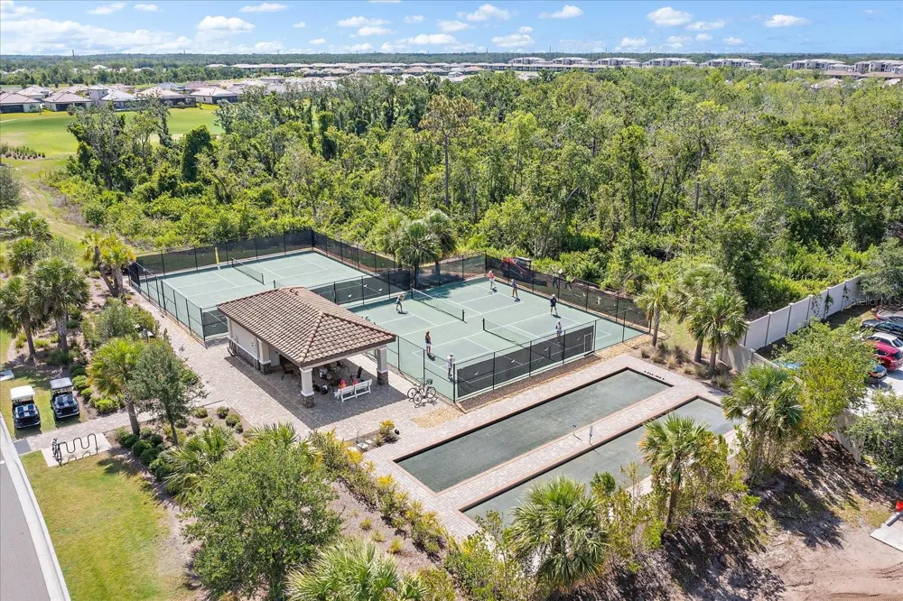 18114 GAWTHROP DRIVE #103 Bradenton, FL 34211