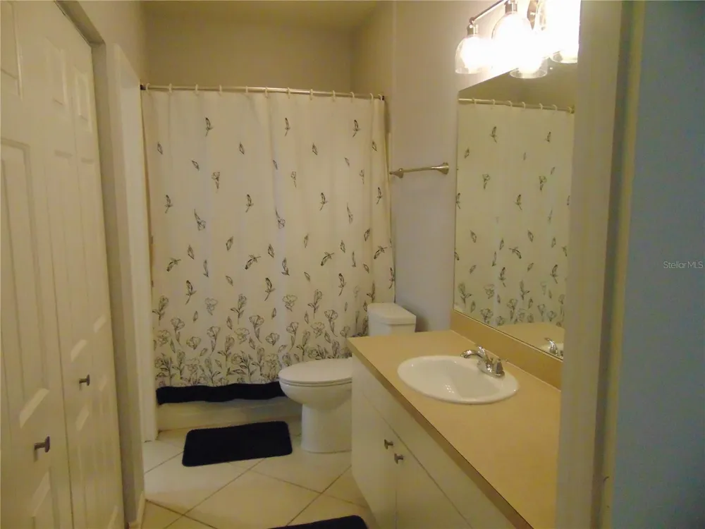4323 BAYSIDE VILLAGE DRIVE #102 Tampa, FL 33615